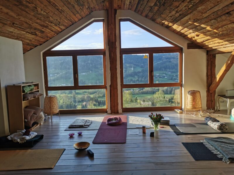4 Tage inspirierendes Yoga Wochenende in zauberhaftem Vogesenhof, Region Schwarzwald - Elsass