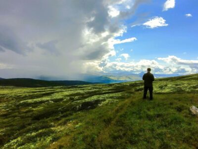 The Human-Nature Quest Wildnis Retreat Norwegen